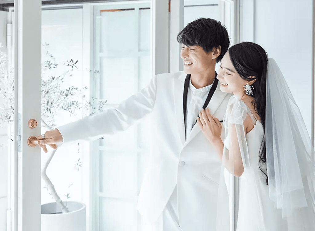 東京のスタジオでフォトウェディング