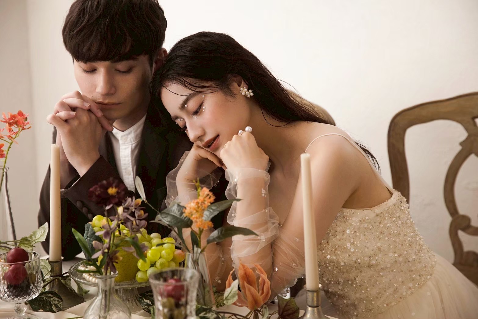 前撮り フォトウェディング ブラックドレス 周りと差がつく アンティーク aim 結婚準備 個性的前撮り