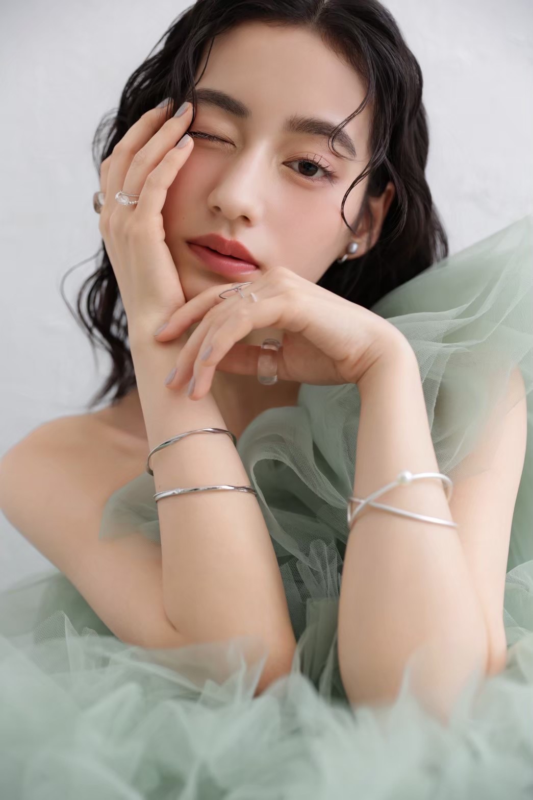 绿色婚纱